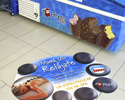 Diseño y fabricación de exhibidores personalizados para retail